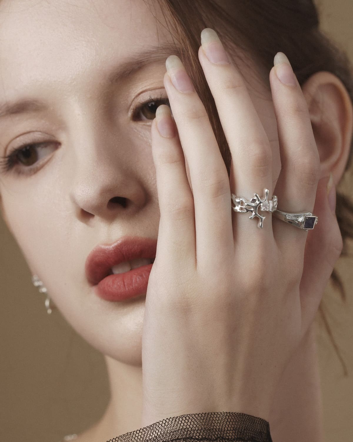 Mua nhẫn bạc nữ ở hà nội – Bí quyết chọn nhẫn bạc nữ tôn lên vẻ đẹp