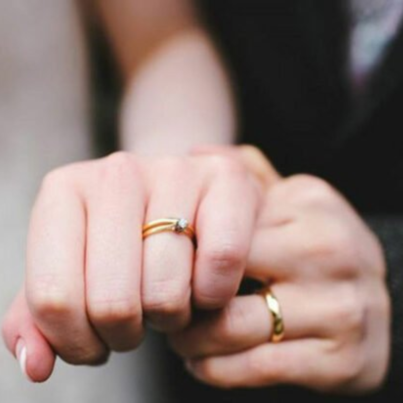 Top 5 mẫu nhẫn đôi vàng 10k: Tình yêu mãnh liệt và bền vững