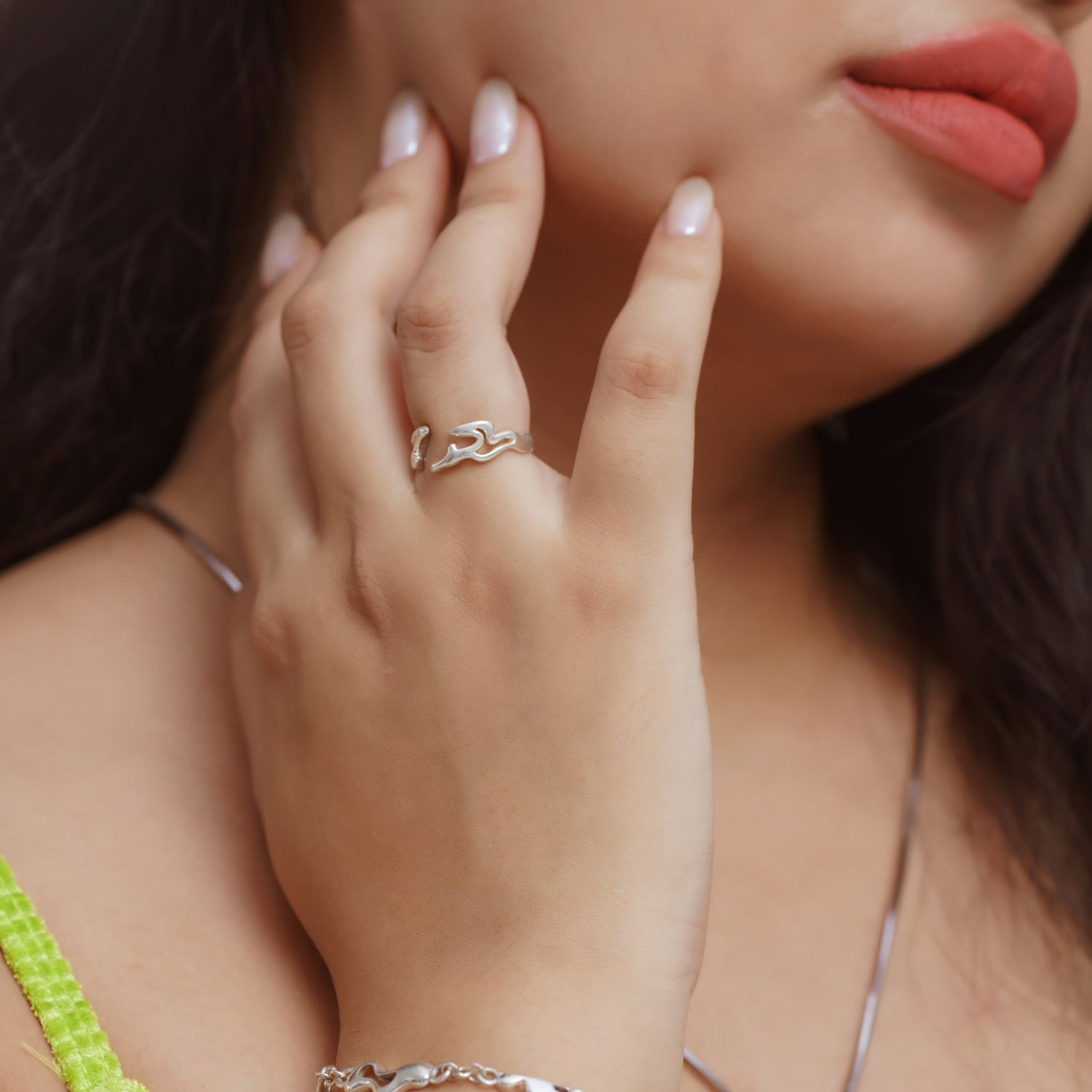 Các kiểu nhẫn bạc nữ đẹp – Phụ kiện nhỏ nhưng đầy ý nghĩa