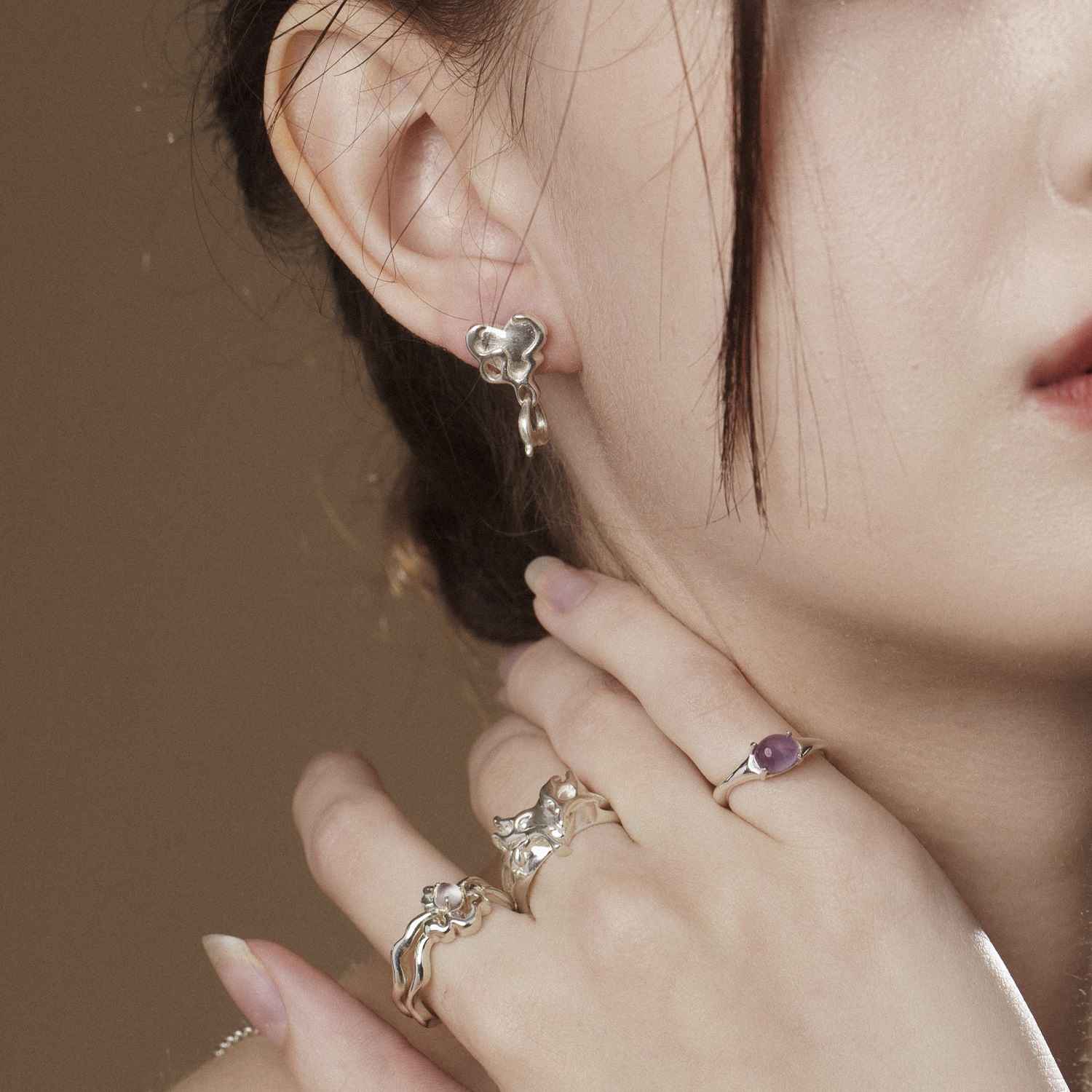 Reverse Earring - Heart Ofthesun