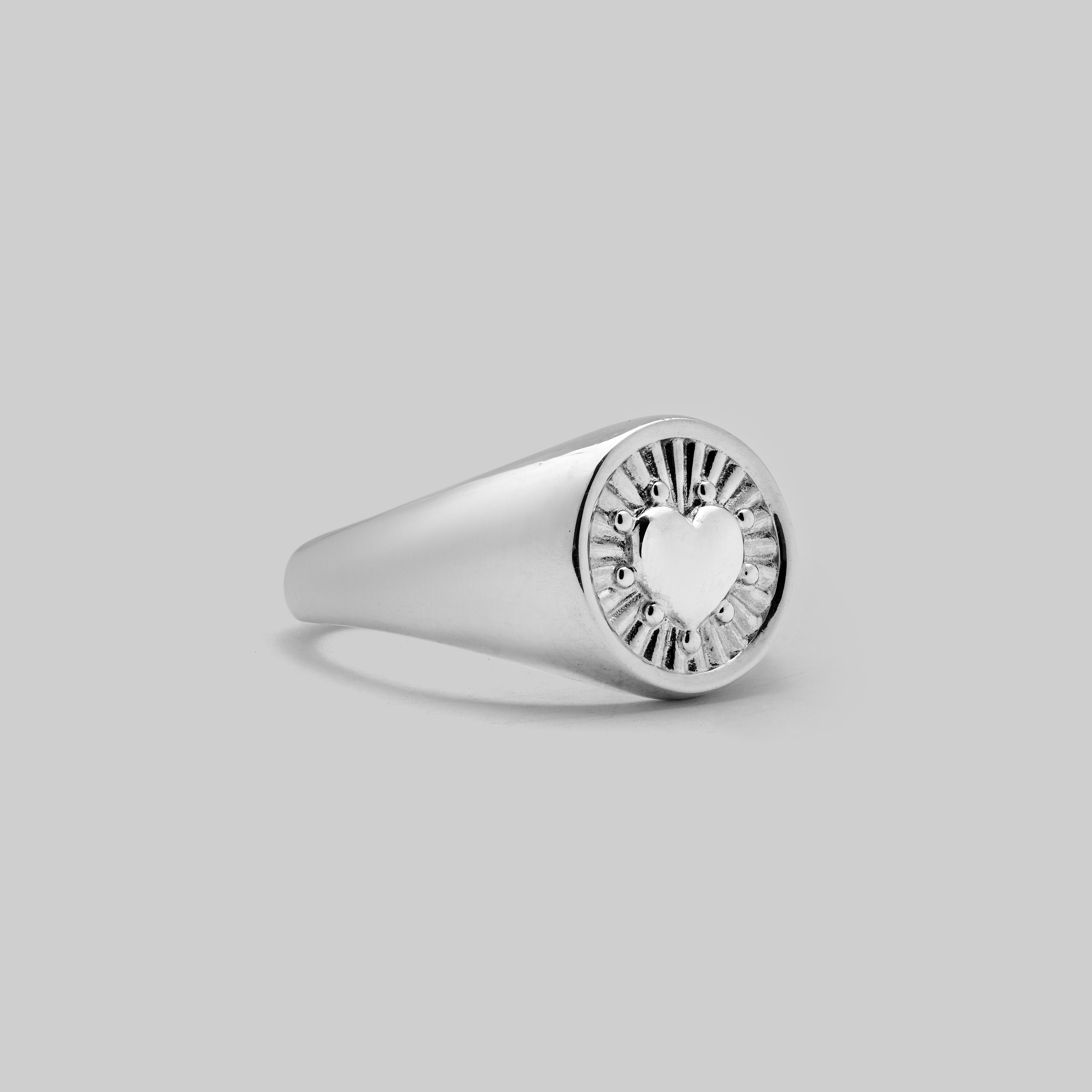 Ninelie Heart Ring - Ofthesun