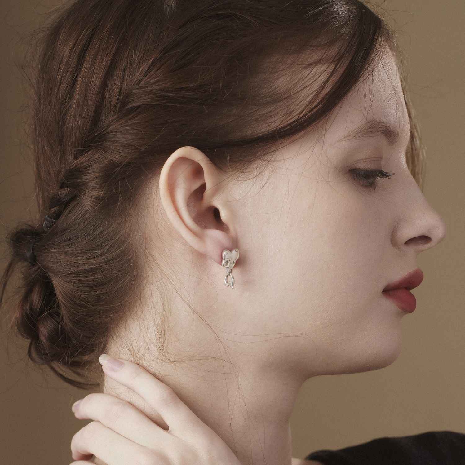 Reverse Earring - Heart Ofthesun