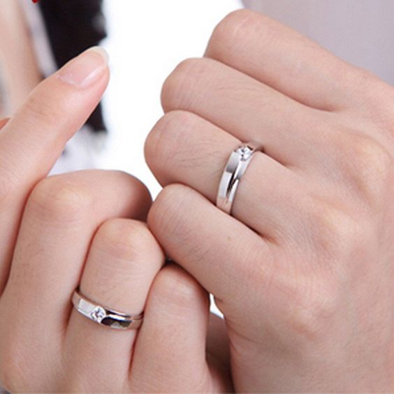 Top 3 nhẫn đôi bạc Ý được yêu thích nhất 2024