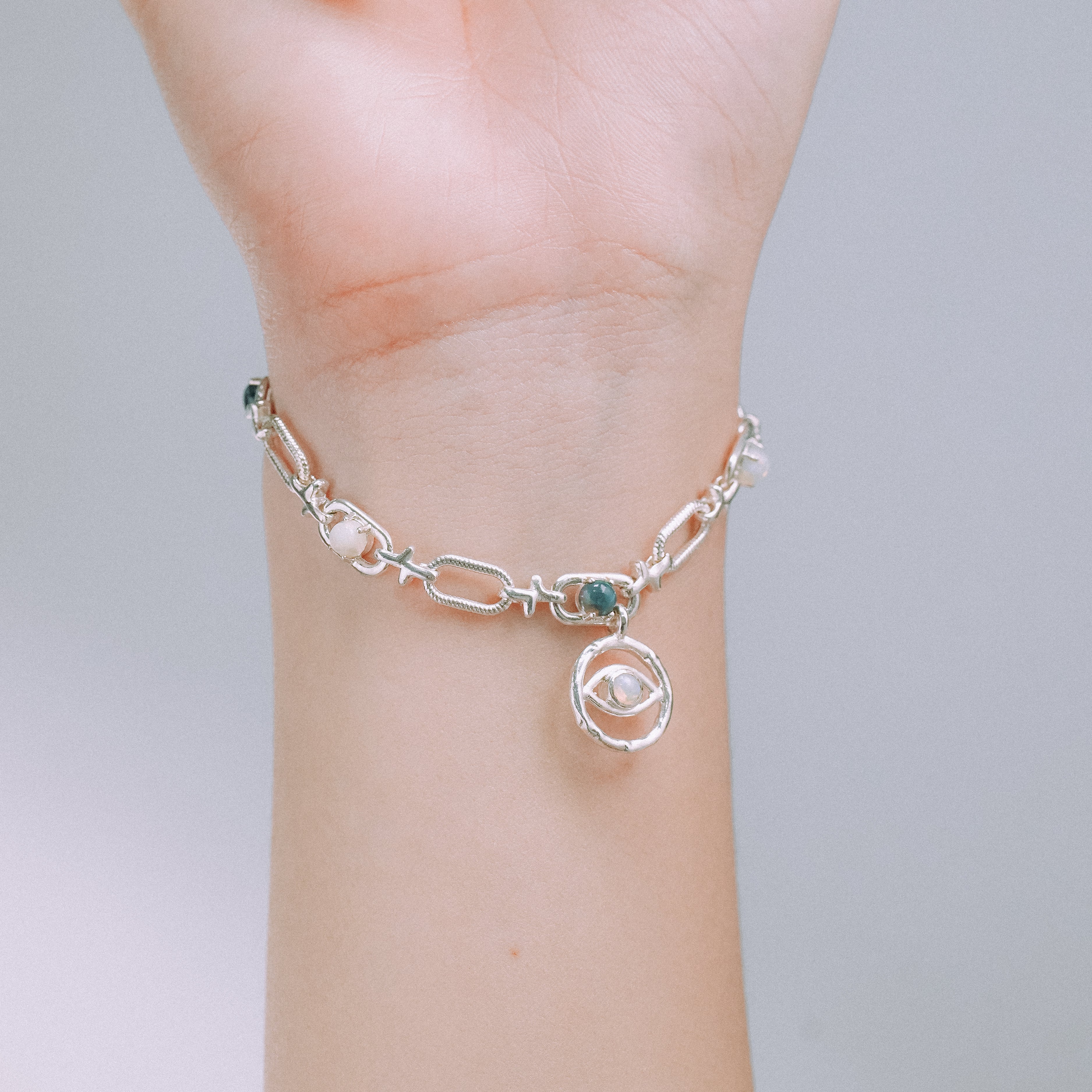 Fluora Loop Chain Bracelet - OfTheSun